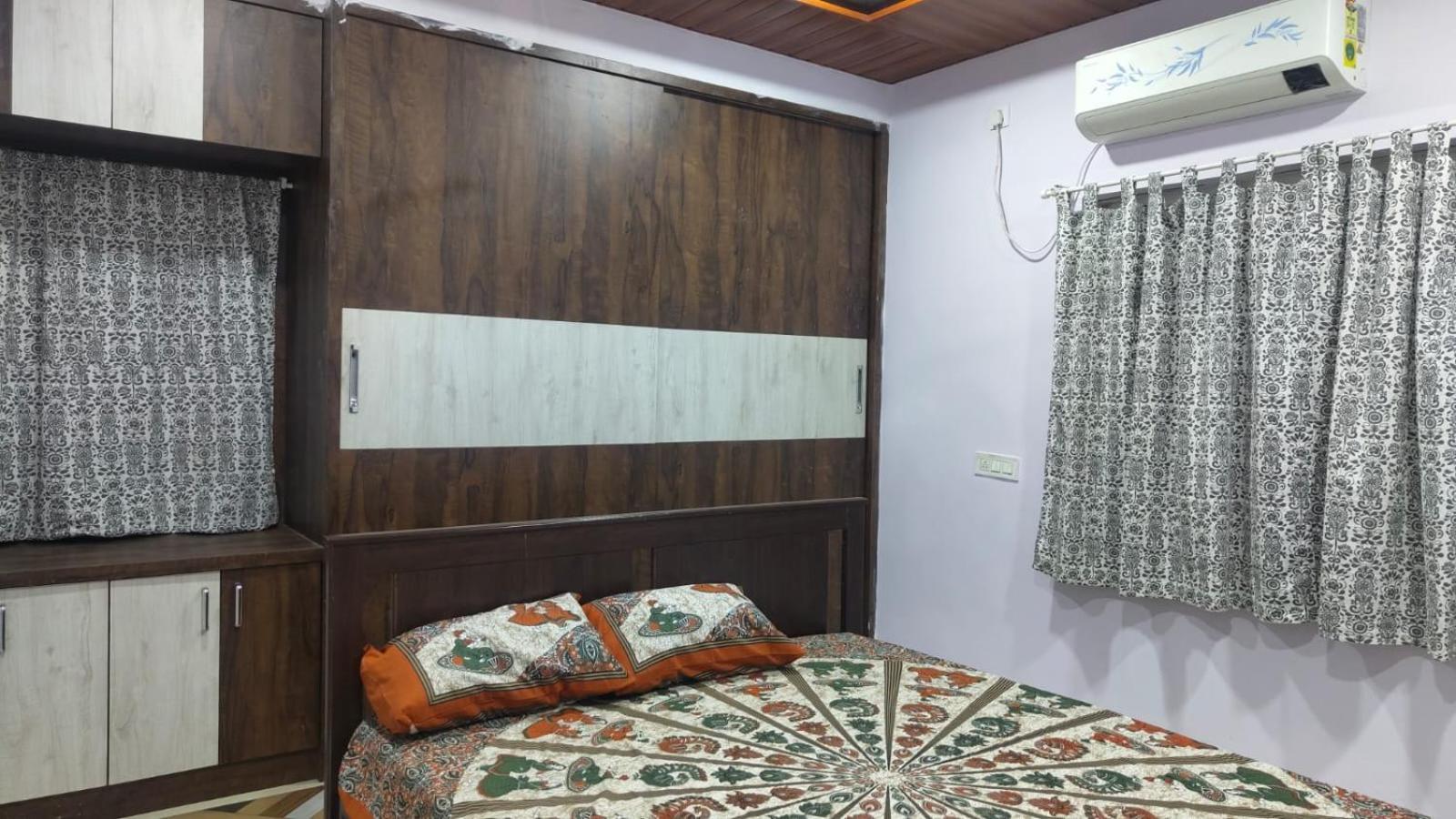 하이데라바드 Sri Gowri Residency 빌라 외부 사진